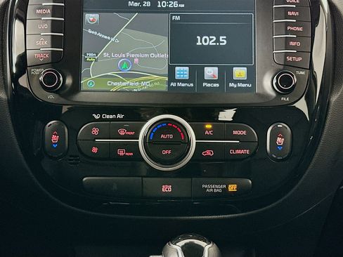 Used 2016 Kia Soul ! w/ Premium Package image 25