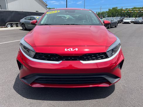 Used 2024 Kia Forte LXS FWD image 9