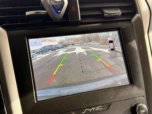 Used 2020 Ford Fusion SE image 36