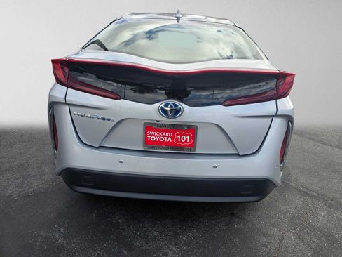 Used 2017 Toyota Prius Prime Advanced FWD image 4