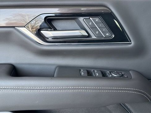 New 2026 GMC Yukon Elevation image 11