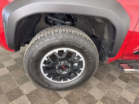 Used 2025 Toyota Tacoma TRD Off-Road w/ TRD Off Road Upgrade Package image 32