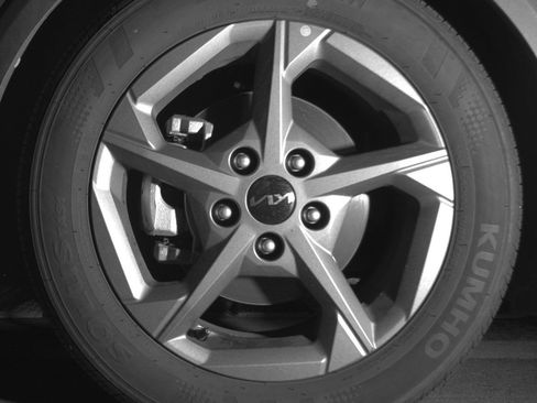 Used 2025 Kia K4 LXS image 12