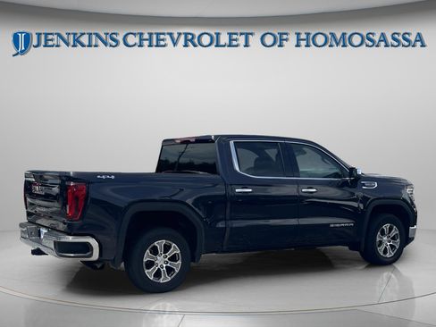 Used 2025 GMC Sierra 1500 SLT AWD/4WD image 3