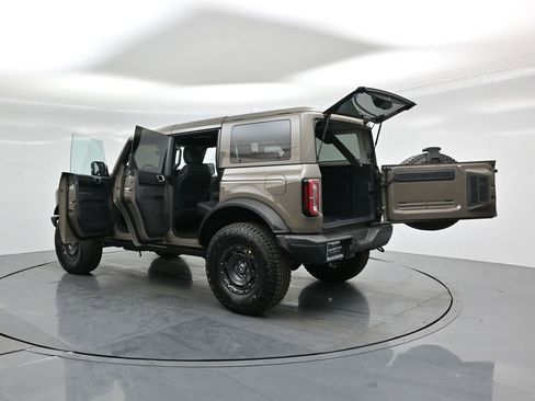 New 2025 Ford Bronco Badlands image 34