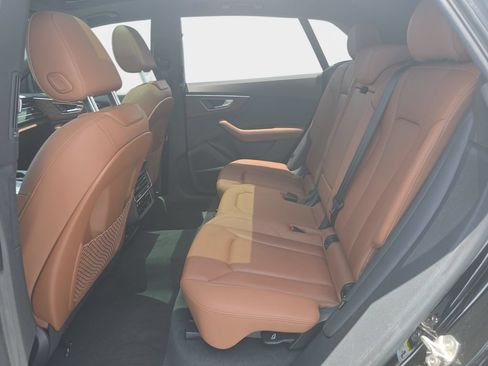 Used 2024 Audi Q8 Premium Plus w/ Premium Plus Package AWD/4WD image 29