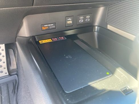 New 2025 Toyota Camry SE image 27