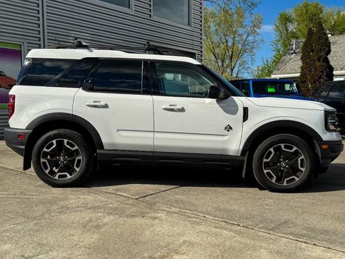 Used 2023 Ford Bronco Sport Outer Banks w/ Tech Package AWD/4WD image 2