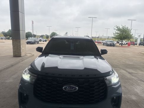 Used 2026 Ford Explorer ST-Line w/ ST-Line Street Pack AWD/4WD image 26