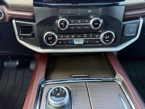 Used 2022 Ford Expedition Limited AWD/4WD image 24