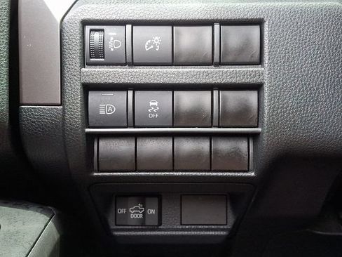Used 2024 Toyota Tacoma SR5 AWD/4WD image 24