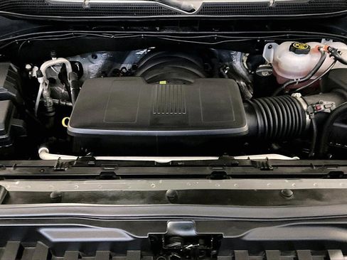 Used 2023 Chevrolet Silverado 1500 ZR2 w/ Technology Package image 9