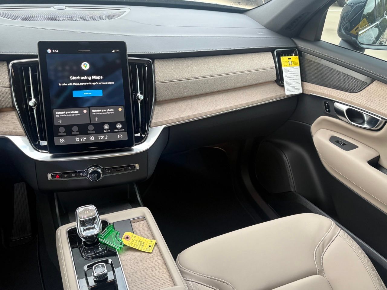 New 2026 Volvo XC90 T8 Plus w/ Protection Package Premier AWD/4WD image 13