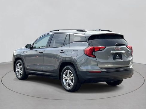 Used 2019 GMC Terrain SLE w/ Driver Convenience Package FWD image 3