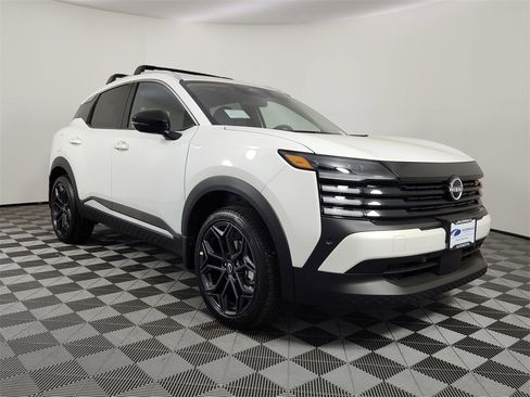 New 2026 Nissan Kicks SR w/ SR Premium Package image 6