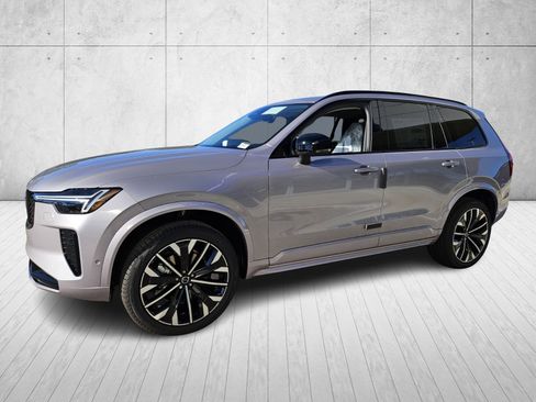 New 2026 Volvo XC90 B6 Ultra w/ Protection Package Premier image 3