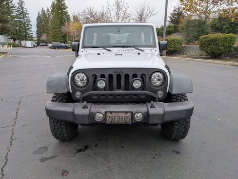 Used 2016 Jeep Wrangler Unlimited Sport image 2
