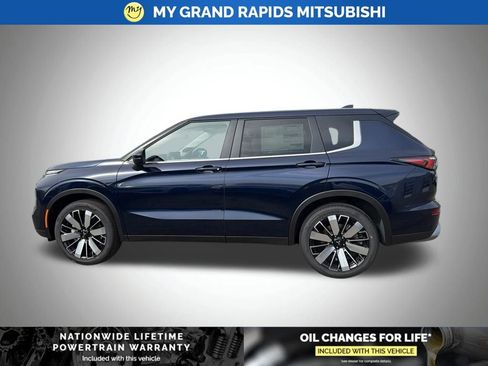 New 2026 Mitsubishi Outlander SE AWD/4WD image 8