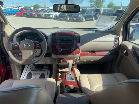 Used 2012 Nissan Frontier SL w/ Moonroof Pkg AWD/4WD image 22