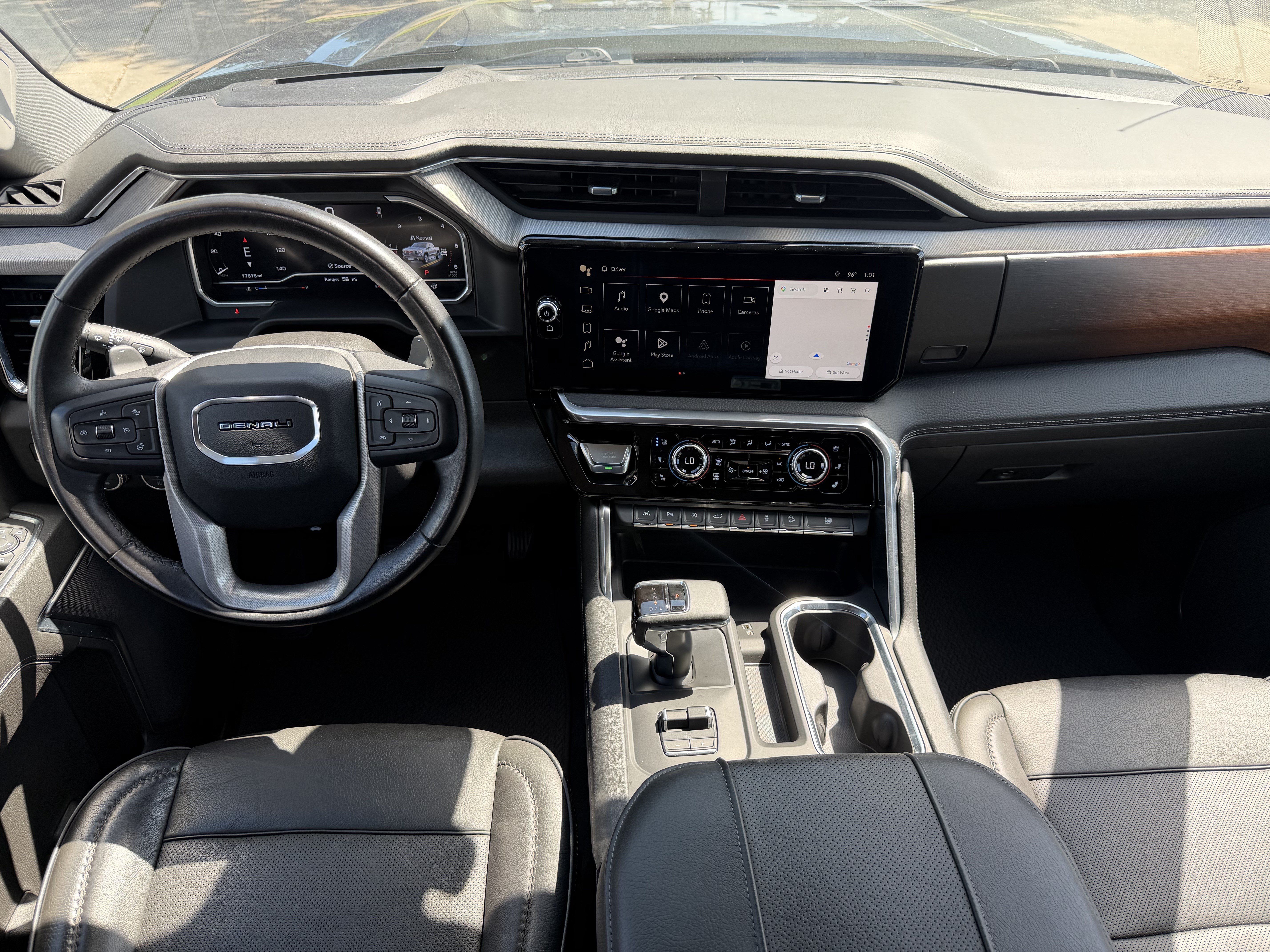Used 2023 GMC Sierra 1500 Denali w/ Denali Reserve Package AWD/4WD image 10