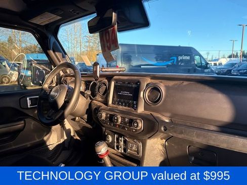 Used 2021 Jeep Gladiator Willys image 11