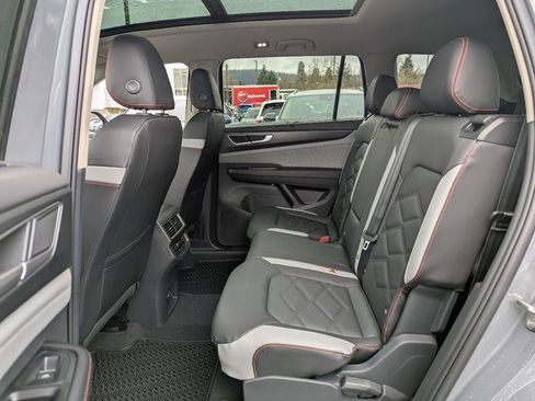 New 2026 Volkswagen Atlas Peak Edition image 28