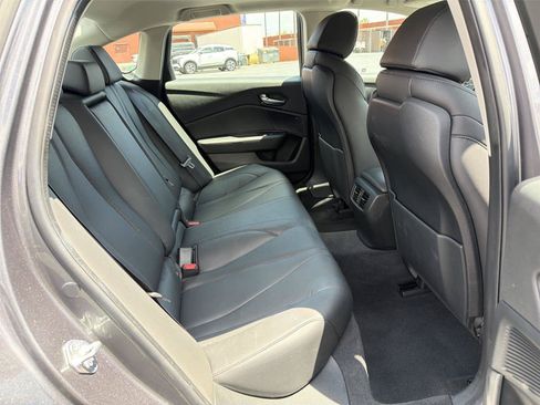 Used 2023 Acura TLX FWD image 14