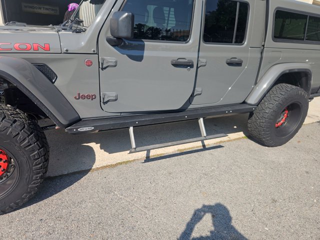 Used 2021 Jeep Gladiator Rubicon AWD/4WD image 3