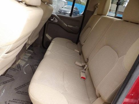 Used 2017 Nissan Frontier SV w/ SV Value Truck Package image 11