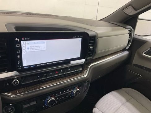 Used 2024 GMC Sierra 1500 SLE AWD/4WD image 16