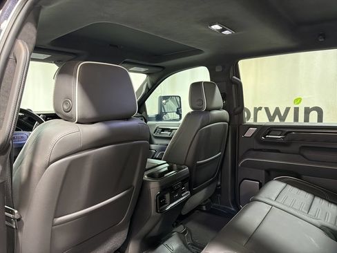 Used 2025 GMC Sierra 2500 AT4X AWD/4WD image 19