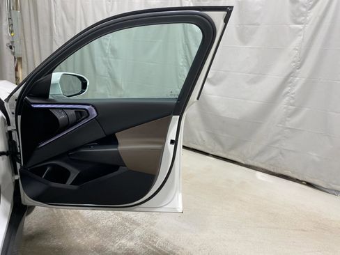 Used 2025 BMW X3 xDrive30i w/ Convenience Package image 22