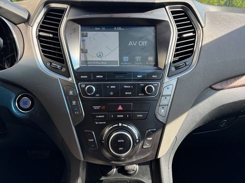 Used 2019 Hyundai Santa Fe XL image 28