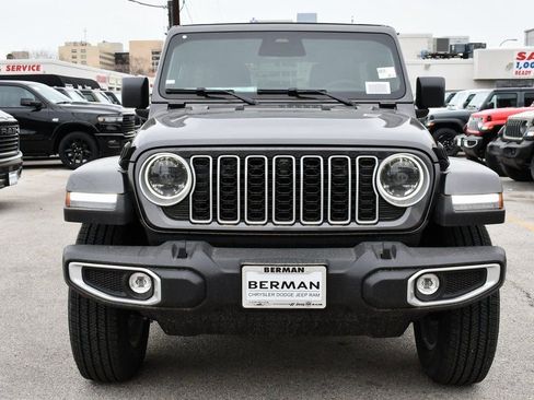 Used 2026 Jeep Wrangler Sahara image 3