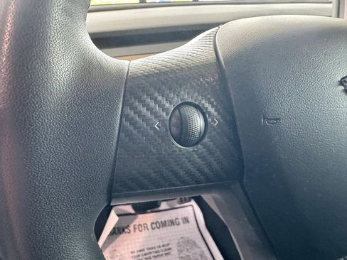 Used 2020 Tesla Model Y Long Range image 25