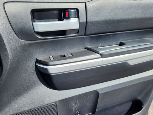 Used 2019 Toyota Tundra SR5 w/ SR5 Upgrade Package image 17