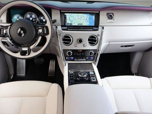Certified 2024 Rolls-Royce Cullinan AWD/4WD image 27
