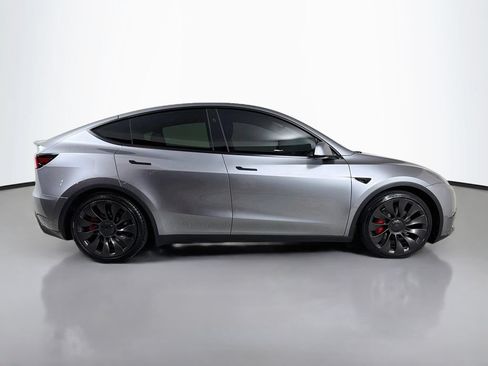 Used 2024 Tesla Model Y Performance AWD/4WD image 4