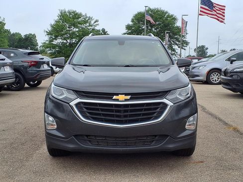 Used 2019 Chevrolet Equinox LT FWD image 2