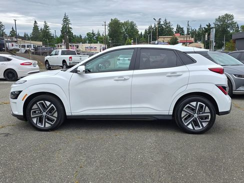 Used 2023 Hyundai Kona SE FWD image 4
