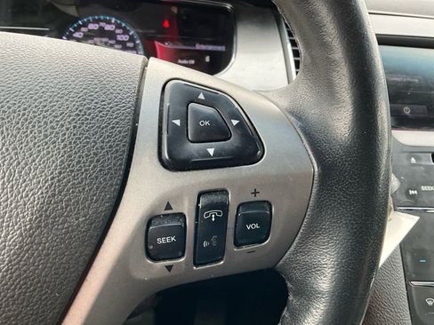 Used 2014 Ford Taurus SEL w/ Equipment Group 201A image 19