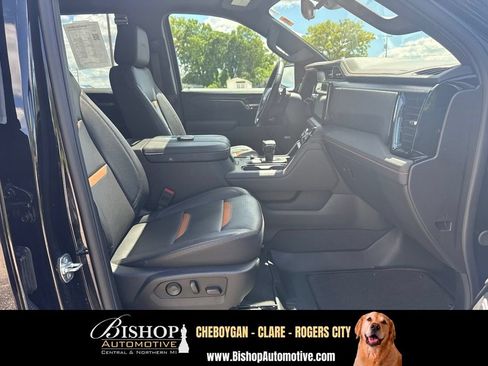 Used 2025 GMC Sierra 1500 AT4 w/ AT4 Premium Package AWD/4WD image 21