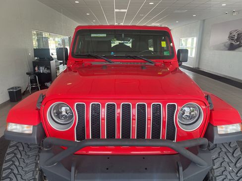 Used 2019 Jeep Wrangler Unlimited Sahara w/ Uconnect 4C Nav & Sound Group AWD/4WD image 7