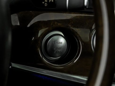 Used 2015 Mercedes-Benz S 550 4MATIC Sedan image 30