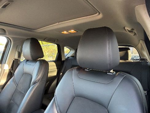 Used 2020 MAZDA CX-5 Touring FWD image 9