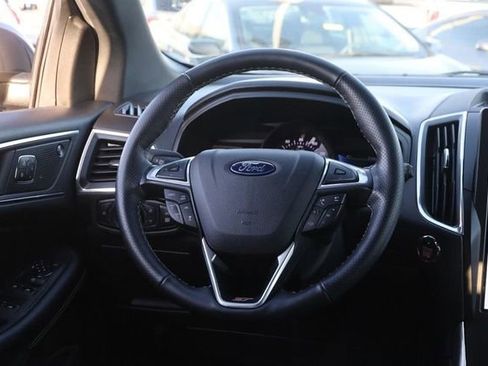 Certified 2022 Ford Edge ST image 23