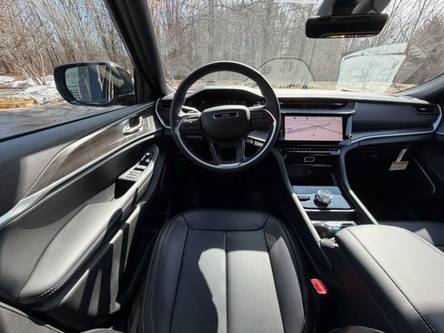 New 2026 Jeep Grand Cherokee Limited w/ Limited Altitude Package AWD/4WD image 12