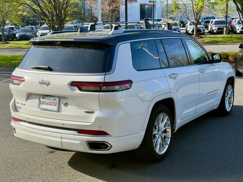 Used 2021 Jeep Grand Cherokee L Summit w/ Advanced Protech Group IV AWD/4WD image 16