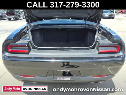 Used 2018 Dodge Challenger R/T Scat Pack RWD image 9
