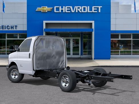 New 2026 Chevrolet Express 3500 w/ Power Convenience Package RWD image 27